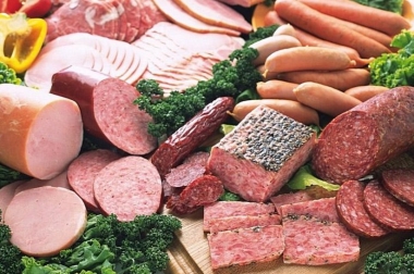 Thịt nguội, xúc xích độc ngang thuốc lá và thạch tín