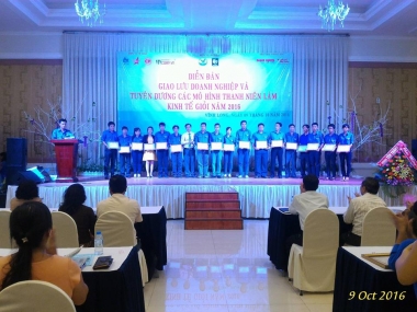 Hơn 1000 thanh niên Vĩnh Long "bùng cháy" trong ngày hội khởi nghiệp