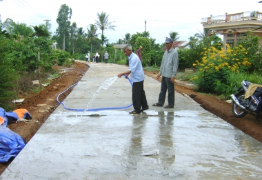 Thưởng địa phương có thành tích tiêu biểu xây dựng nông thôn mới