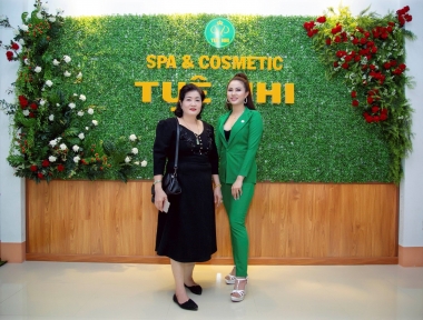 Gác lại bằng Đại học, cô nàng 9X từ kinh doanh mỹ phẩm trở thành chủ Spa làm đẹp