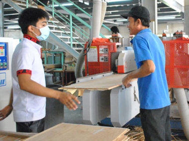 11 tháng năm 2014: có 67.790 doanh nghiệp  thành lập mới