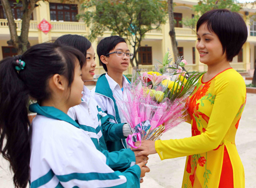 Cuối ngày lễ 20/11 giá hoa tươi vẫn ở mức cao