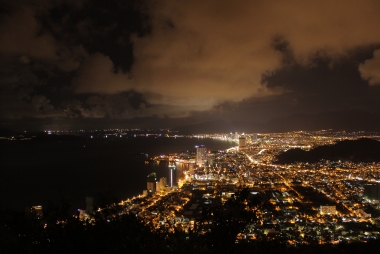 Ngắm trọn Nha Trang trên đỉnh núi Cô Tiên