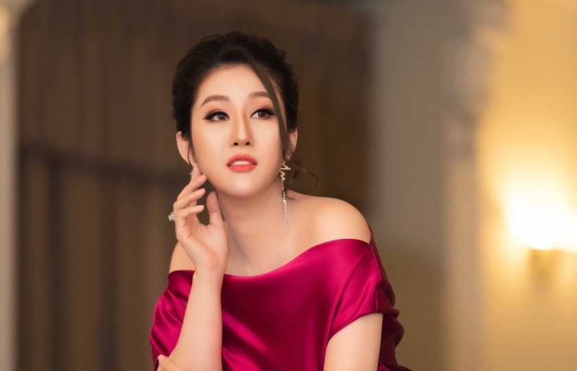 Nữ hoàng Kim Trang sang chảnh dự sự kiện, thu hút mọi ánh nhìn