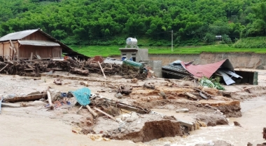 Hỗ trợ tối đa 40 triệu đồng cho các hộ gia đình bị sập do bão lũ