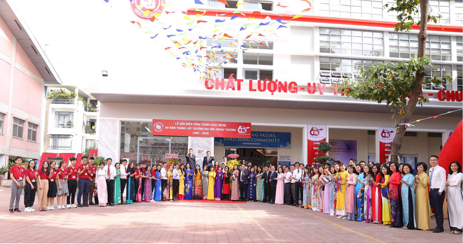Tổ chức chuỗi hoạt động chào mừng kỷ niệm 60 năm thành lập trường (1960-2020)