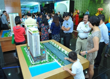 Hơn 3.500 lượt khách hàng tham dự Dragon City Festival 2015
