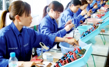 Từ tháng 2/2016, người lao động không làm quá 12 tiếng/ngày