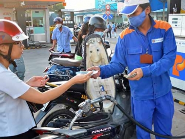 Giá xăng tăng cao nhất trong năm từ 15h chiều nay (20/12)