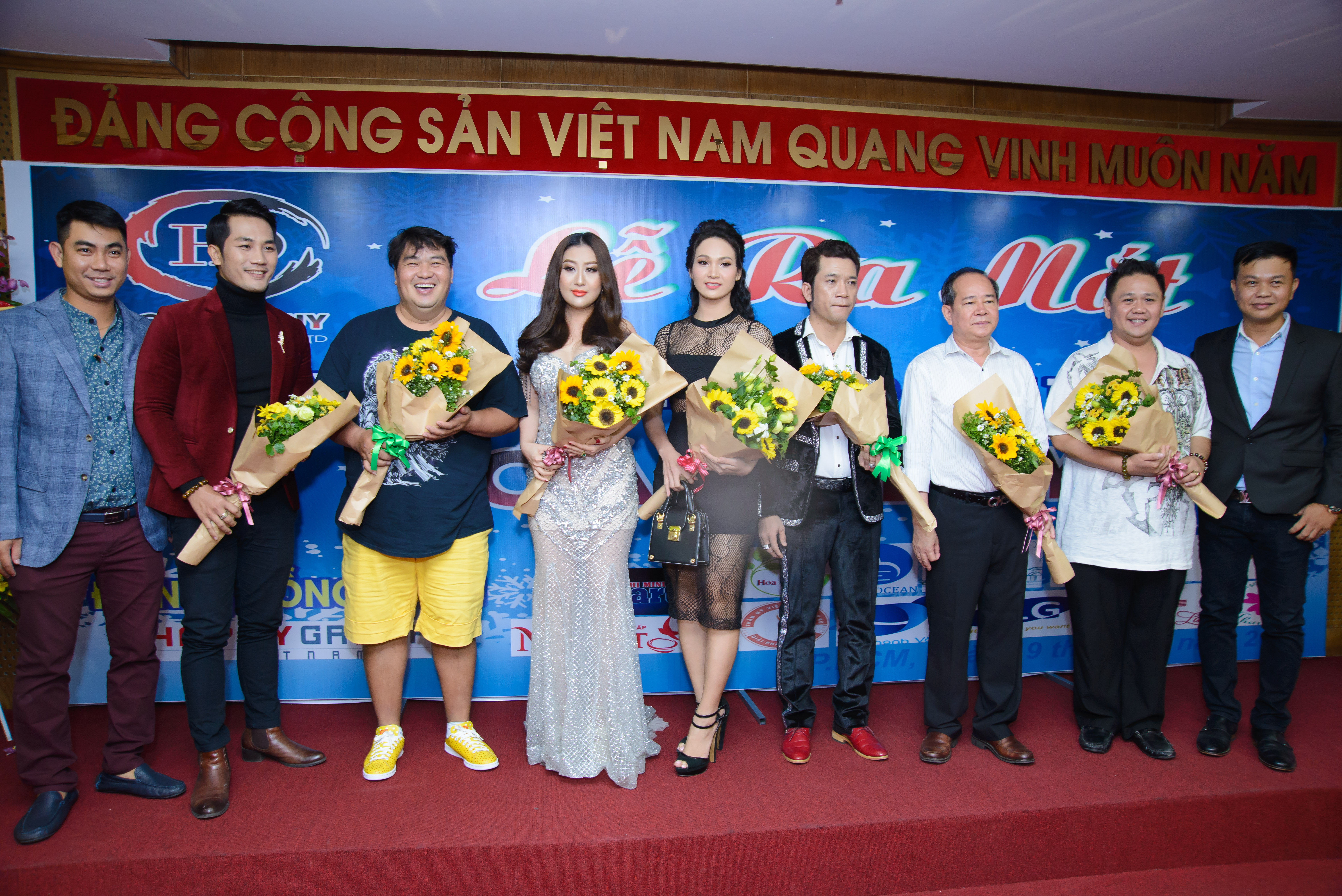 Ra mắt Công ty TNHH truyền thông giải trí Quốc tế Hoàng Duy