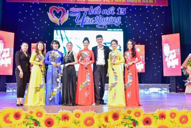 Lưu Lan Anh đến với Quảng Ngãi mang theo tiếng xuân cho trẻ em nghèo