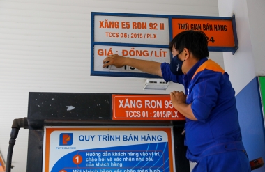 Giá xăng tăng mạnh từ 16h chiều nay