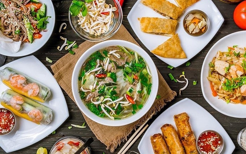 Một số giải pháp phát triển bền vững du lịch ẩm thực Việt Nam