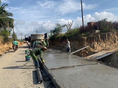 Định hướng giải pháp nâng cao hiệu quả huy động, sử dụng nguồn lực trong vùng đồng bào dân tộc thiểu số ở Đắk Lắk(*)