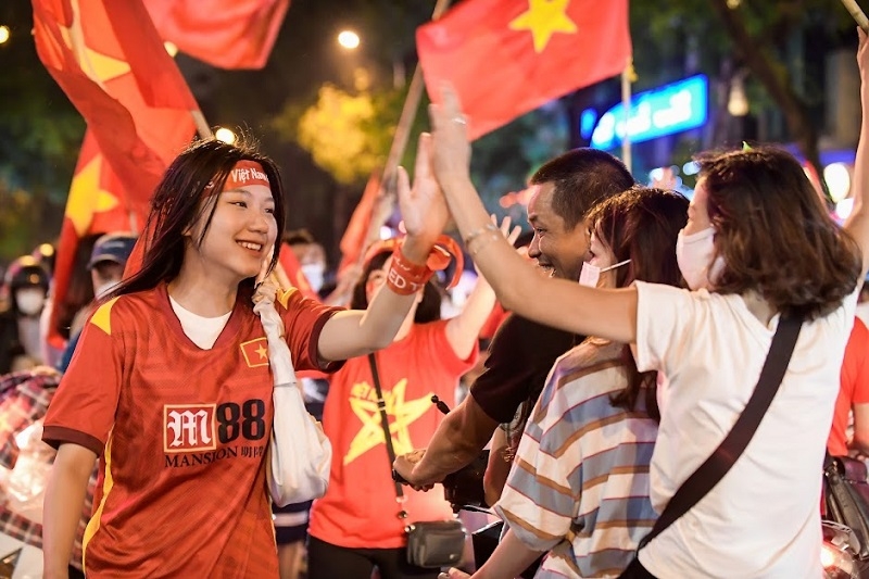 Cổ động viên mừng U23 Việt Nam giành Huy chương Vàng SEA Games 31