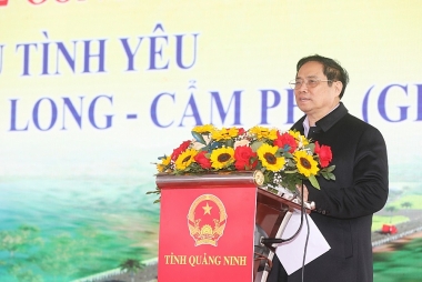 Quảng Ninh khánh thành Cầu Tình Yêu và Đường bao biển Hạ Long - Cẩm Phả