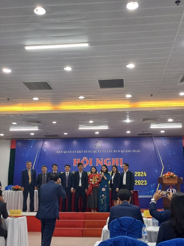 Phát triển KKT và các KCN tỉnh Quảng Ngãi trở thành điểm đến hấp dẫn của các nhà đầu tư Phát triển KKT và các KCN tỉnh Quảng Ngãi trở thành điểm đến hấp dẫn của các nhà đầu tư