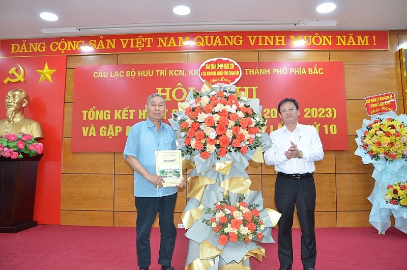 Câu lạc bộ Hưu trí KCN, KKT các tỉnh, thành phố phía Bắc: Kỷ niệm chặng đường 10 năm thành lập, lớn mạnh cùng sự phát triển của các khu công nghiệp, khu kinh tế tế Câu lạc bộ Hưu trí KCN, KKT các tỉnh, thành phố phía Bắc: Kỷ niệm chặng đường 10 năm thành lập, lớn mạnh cùng sự phát triển của các khu công nghiệp, khu kinh tế tế