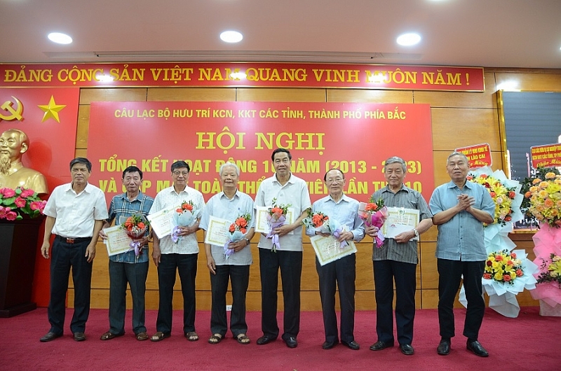 Câu lạc bộ Hưu trí KCN, KKT các tỉnh, thành phố phía Bắc: Kỷ niệm chặng đường 10 năm thành lập, lớn mạnh cùng sự phát triển của các khu công nghiệp, khu kinh tế tế Câu lạc bộ Hưu trí KCN, KKT các tỉnh, thành phố phía Bắc: Kỷ niệm chặng đường 10 năm thành lập, lớn mạnh cùng sự phát triển của các khu công nghiệp, khu kinh tế tế