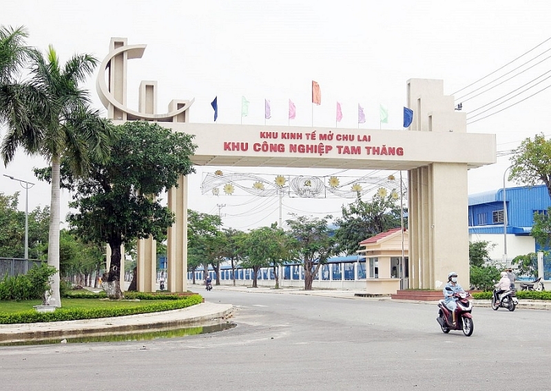Cổng ngoài KCN Tam Thăng Cổng ngoài KCN Tam Thăng
