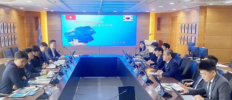 Nâng cao vai trò, hiệu lực và hiệu quả phát triển các KCN, KKT tỉnh Quảng Ngãi Nâng cao vai trò, hiệu lực và hiệu quả phát triển các KCN, KKT tỉnh Quảng Ngãi