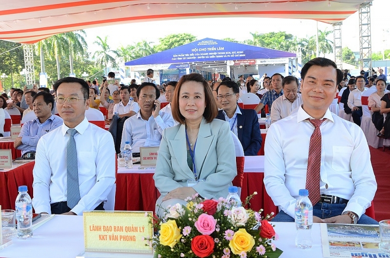 Quảng Ngãi: Khai mạc “Hội chợ triển lãm sản phẩm tiêu biểu của doanh nghiệp trong KCN, KKT, KCNC các tỉnh Tây Nguyên - Duyên hải miền Trung và thành phố Hồ Chí Minh, năm 2023” Quảng Ngãi: Khai mạc “Hội chợ triển lãm sản phẩm tiêu biểu của doanh nghiệp trong KCN, KKT, KCNC các tỉnh Tây Nguyên - Duyên hải miền Trung và thành phố Hồ Chí Minh, năm 2023”