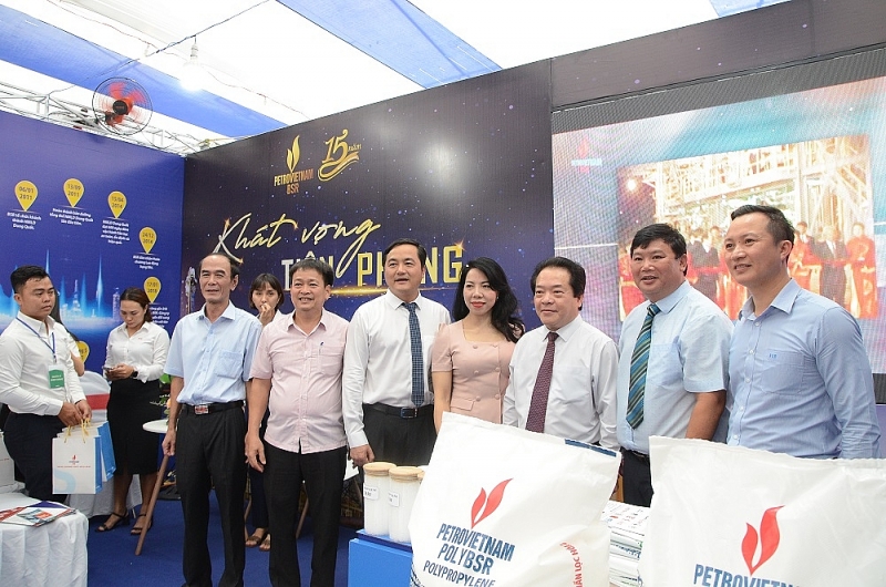 Quảng Ngãi: Khai mạc “Hội chợ triển lãm sản phẩm tiêu biểu của doanh nghiệp trong KCN, KKT, KCNC các tỉnh Tây Nguyên - Duyên hải miền Trung và thành phố Hồ Chí Minh, năm 2023”