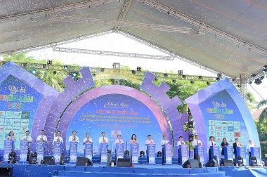 Quảng Ngãi: Khai mạc “Hội chợ triển lãm sản phẩm tiêu biểu của doanh nghiệp trong KCN, KKT, KCNC các tỉnh Tây Nguyên - Duyên hải miền Trung và thành phố Hồ Chí Minh năm 2023"