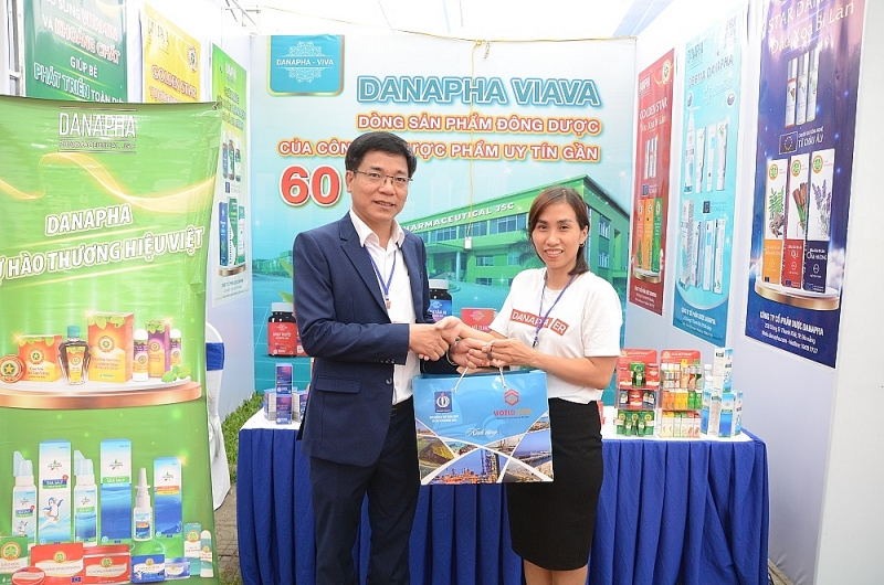 Quảng Ngãi: Khai mạc “"Hội chợ triển lãm sản phẩm tiêu biểu của doanh nghiệp trong KCN, KKT, KCNC các tỉnh Tây Nguyên - Duyên hải miền Trung và thành phố Hồ Chí Minh, năm 2023" Quảng Ngãi: Khai mạc “"Hội chợ triển lãm sản phẩm tiêu biểu của doanh nghiệp trong KCN, KKT, KCNC các tỉnh Tây Nguyên - Duyên hải miền Trung và thành phố Hồ Chí Minh, năm 2023"