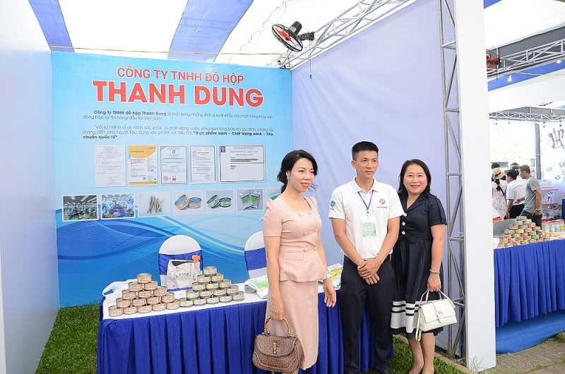 Quảng Ngãi: Khai mạc “"Hội chợ triển lãm sản phẩm tiêu biểu của doanh nghiệp trong KCN, KKT, KCNC các tỉnh Tây Nguyên - Duyên hải miền Trung và thành phố Hồ Chí Minh, năm 2023"