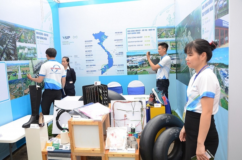 Quảng Ngãi: Khai mạc “"Hội chợ triển lãm sản phẩm tiêu biểu của doanh nghiệp trong KCN, KKT, KCNC các tỉnh Tây Nguyên - Duyên hải miền Trung và thành phố Hồ Chí Minh, năm 2023"