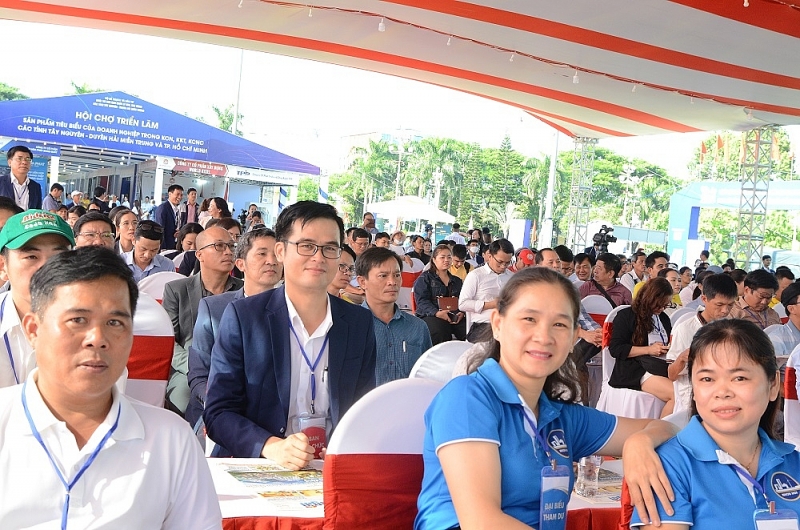 Quảng Ngãi: Khai mạc “"Hội chợ triển lãm sản phẩm tiêu biểu của doanh nghiệp trong KCN, KKT, KCNC các tỉnh Tây Nguyên - Duyên hải miền Trung và thành phố Hồ Chí Minh, năm 2023"