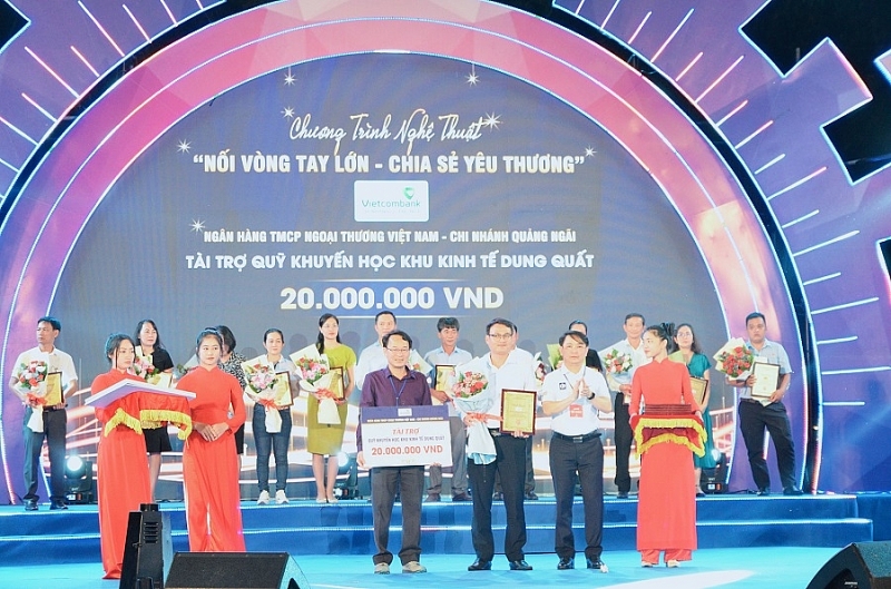 Lan tỏa ý nghĩa nhân văn Chương trình nghệ thuật “Nối vòng tay lớn - Chia sẻ yêu thương”
