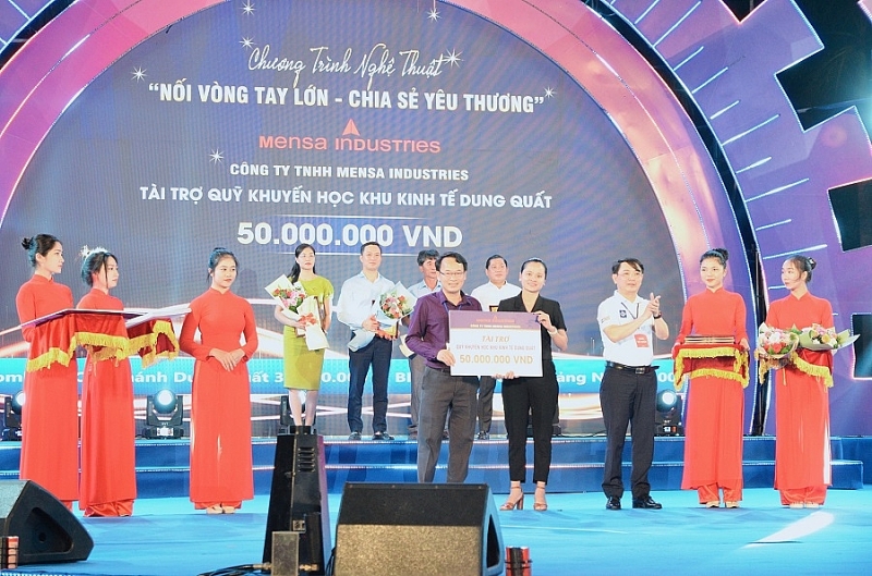Lan tỏa ý nghĩa nhân văn Chương trình nghệ thuật “Nối vòng tay lớn - Chia sẻ yêu thương”