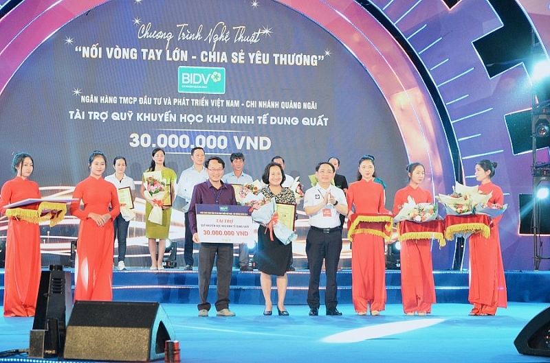 Lan tỏa ý nghĩa nhân văn Chương trình nghệ thuật “Nối vòng tay lớn - Chia sẻ yêu thương”