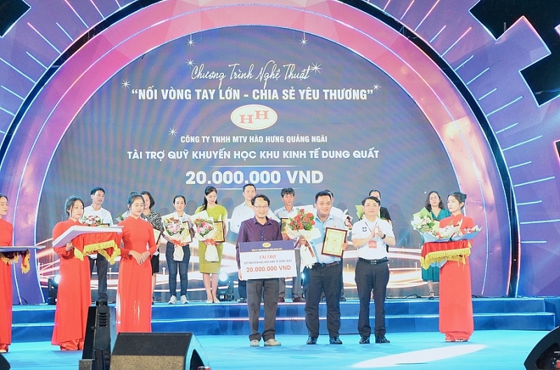 Lan tỏa ý nghĩa nhân văn Chương trình nghệ thuật “Nối vòng tay lớn - Chia sẻ yêu thương”