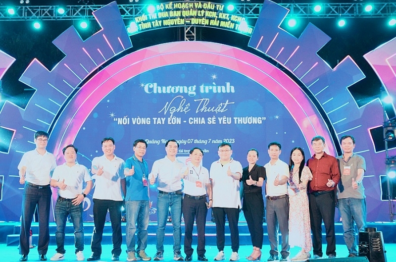 Lan tỏa ý nghĩa nhân văn Chương trình nghệ thuật “Nối vòng tay lớn - Chia sẻ yêu thương”