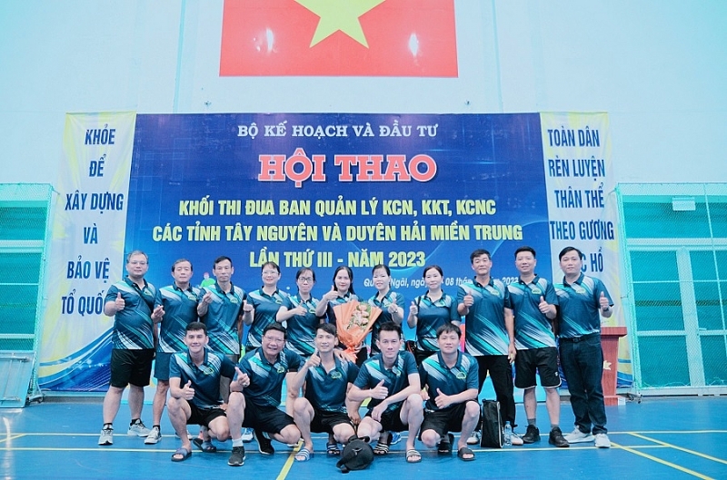 Quảng Ngãi: Khai mạc Hội thao Khối thi đua Ban Quản lý KCN, KKT, KCNC các tỉnh Tây nguyên - Duyên hải miền Trung năm 2023 Quảng Ngãi: Khai mạc Hội thao Khối thi đua Ban Quản lý KCN, KKT, KCNC các tỉnh Tây nguyên - Duyên hải miền Trung năm 2023