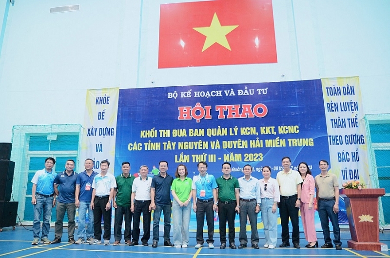 Quảng Ngãi: Khai mạc Hội thao Khối thi đua Ban Quản lý KCN, KKT, KCNC các tỉnh Tây nguyên - Duyên hải miền Trung năm 2023 Quảng Ngãi: Khai mạc Hội thao Khối thi đua Ban Quản lý KCN, KKT, KCNC các tỉnh Tây nguyên - Duyên hải miền Trung năm 2023
