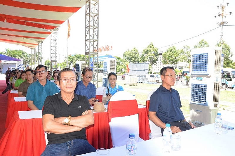 Quảng Ngãi: Dấu ấn Hội chợ triển lãm kết nối hợp tác đầu tư, thể thao và giao lưuvăn nghệ hướng về cộng đồng Quảng Ngãi: Dấu ấn Hội chợ triển lãm kết nối hợp tác đầu tư, thể thao và giao lưuvăn nghệ hướng về cộng đồng