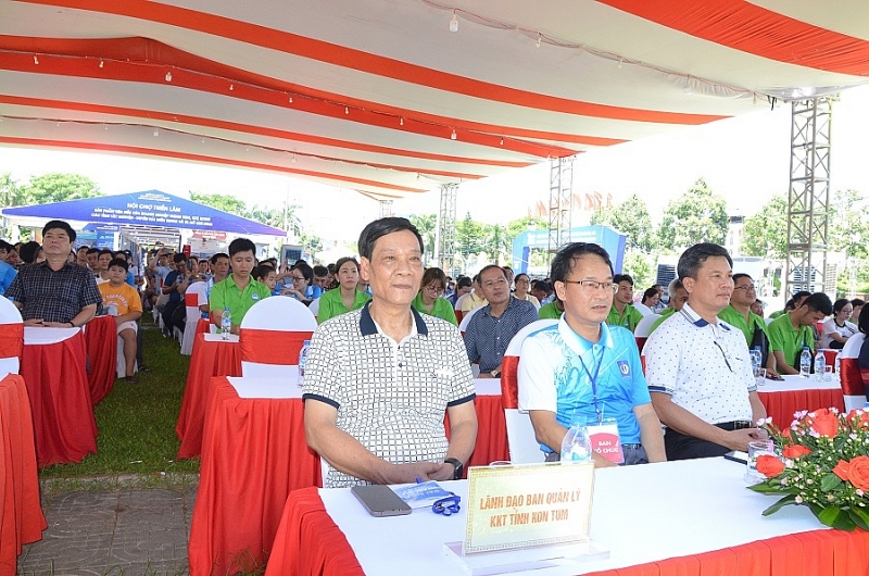 Quảng Ngãi: Dấu ấn Hội chợ triển lãm kết nối hợp tác đầu tư, thể thao và giao lưuvăn nghệ hướng về cộng đồng Quảng Ngãi: Dấu ấn Hội chợ triển lãm kết nối hợp tác đầu tư, thể thao và giao lưuvăn nghệ hướng về cộng đồng