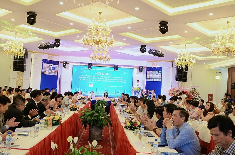 Quảng Ngãi: Dấu ấn Hội chợ triển lãm kết nối hợp tác đầu tư, thể thao và giao lưuvăn nghệ hướng về cộng đồng Quảng Ngãi: Dấu ấn Hội chợ triển lãm kết nối hợp tác đầu tư, thể thao và giao lưuvăn nghệ hướng về cộng đồng