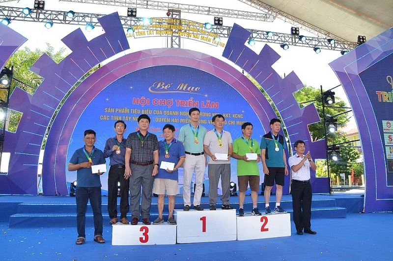 Quảng Ngãi: Dấu ấn Hội chợ triển lãm kết nối hợp tác đầu tư, thể thao và giao lưuvăn nghệ hướng về cộng đồng