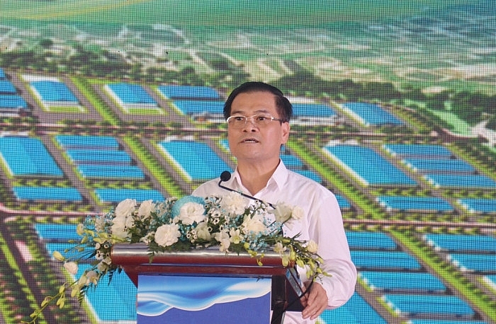 Quảng Ninh trao Giấy chứng nhận đầu tư và khởi công Tổ hợp nhà máy sản xuất công nghiệp gần 2800 tỷ đồng Quảng Ninh trao Giấy chứng nhận đầu tư và khởi công Tổ hợp nhà máy sản xuất công nghiệp gần 2800 tỷ đồng