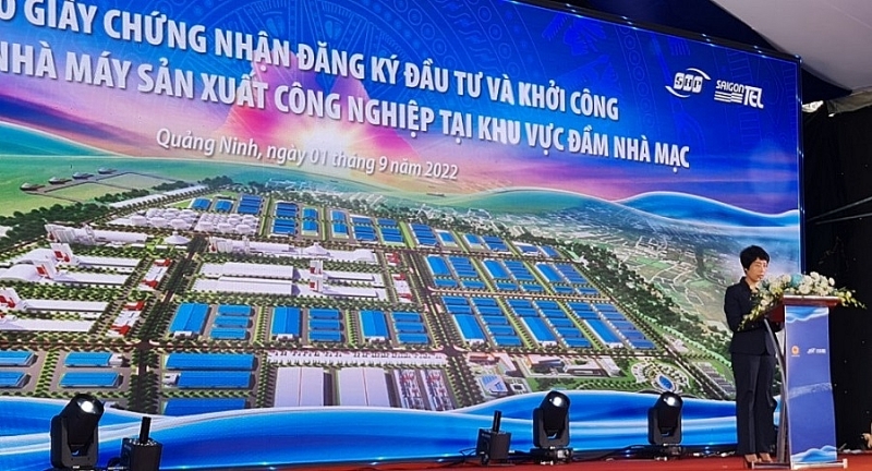 Quảng Ninh trao Giấy chứng nhận đầu tư và khởi công Tổ hợp nhà máy sản xuất công nghiệp gần 2800 tỷ đồng Quảng Ninh trao Giấy chứng nhận đầu tư và khởi công Tổ hợp nhà máy sản xuất công nghiệp gần 2800 tỷ đồng