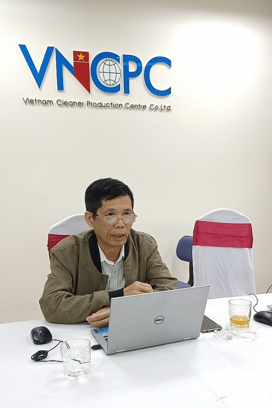 hay mặt Trung tâm Sản xuất sạch hơn Việt Nam (VNCPC), ông Đinh Mạnh Thắng   hay mặt Trung tâm Sản xuất sạch hơn Việt Nam (VNCPC), ông Đinh Mạnh Thắng