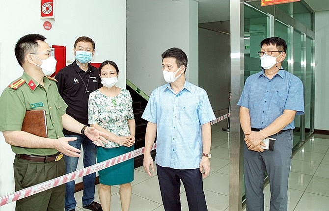Phó Chủ tịch UBND tỉnh Vĩnh Phúc Vũ Chí Giang kiểm tra công tác phòng chống dịch COVID-19 tại Công ty TNHH Union