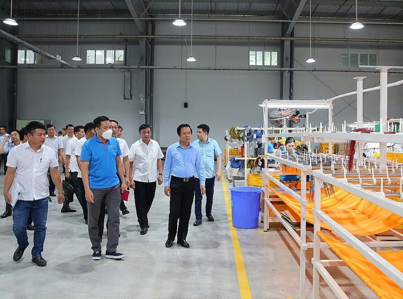 NINH BÌNH ĐẨY MẠNH XÚC TIẾN ĐẦU TƯ VÀ  HỖ TRỢ DOANH NGHIỆP, TẠO ĐỘNG LỰC MỚI CHO  PHÁT TRIỂN KINH TẾ, XÃ HỘI