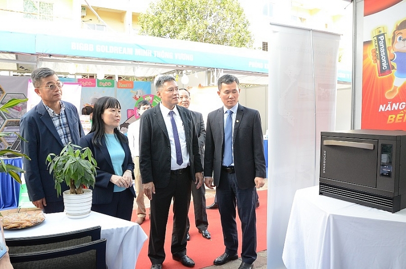 Hà Nội: Khai mạc Hội chợ sản phẩm công nghiệp trong các KCN Hà Nội năm 2023 Hà Nội: Khai mạc Hội chợ sản phẩm công nghiệp trong các KCN Hà Nội năm 2023