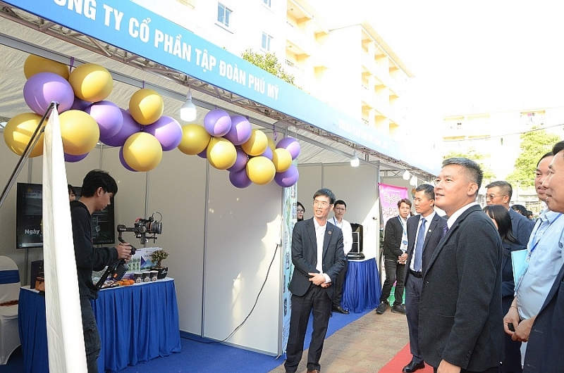 Hà Nội: Khai mạc Hội chợ sản phẩm công nghiệp trong các KCN Hà Nội năm 2023 Hà Nội: Khai mạc Hội chợ sản phẩm công nghiệp trong các KCN Hà Nội năm 2023